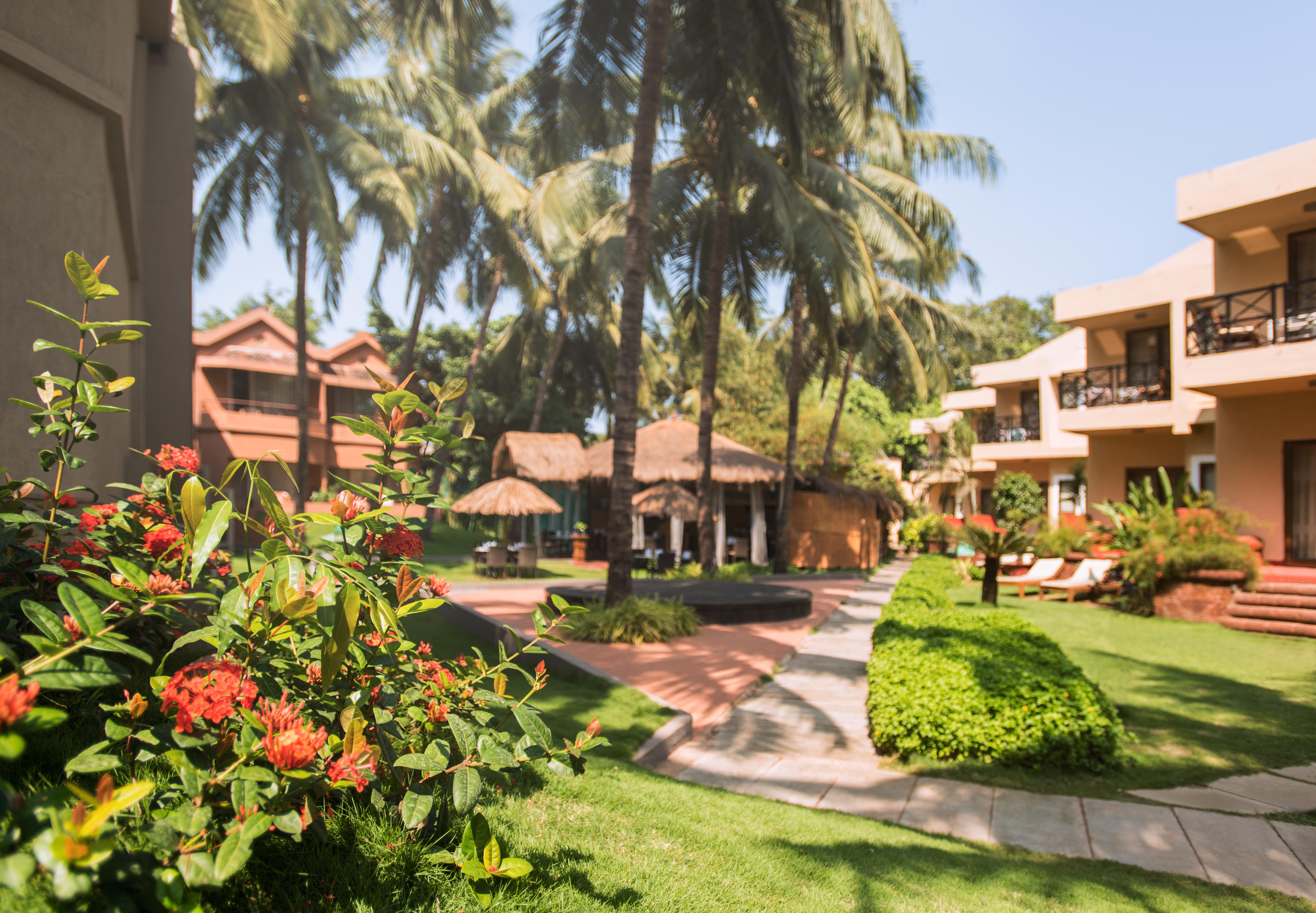 Whispering Palms Beach Resort Кандолім Екстер'єр фото