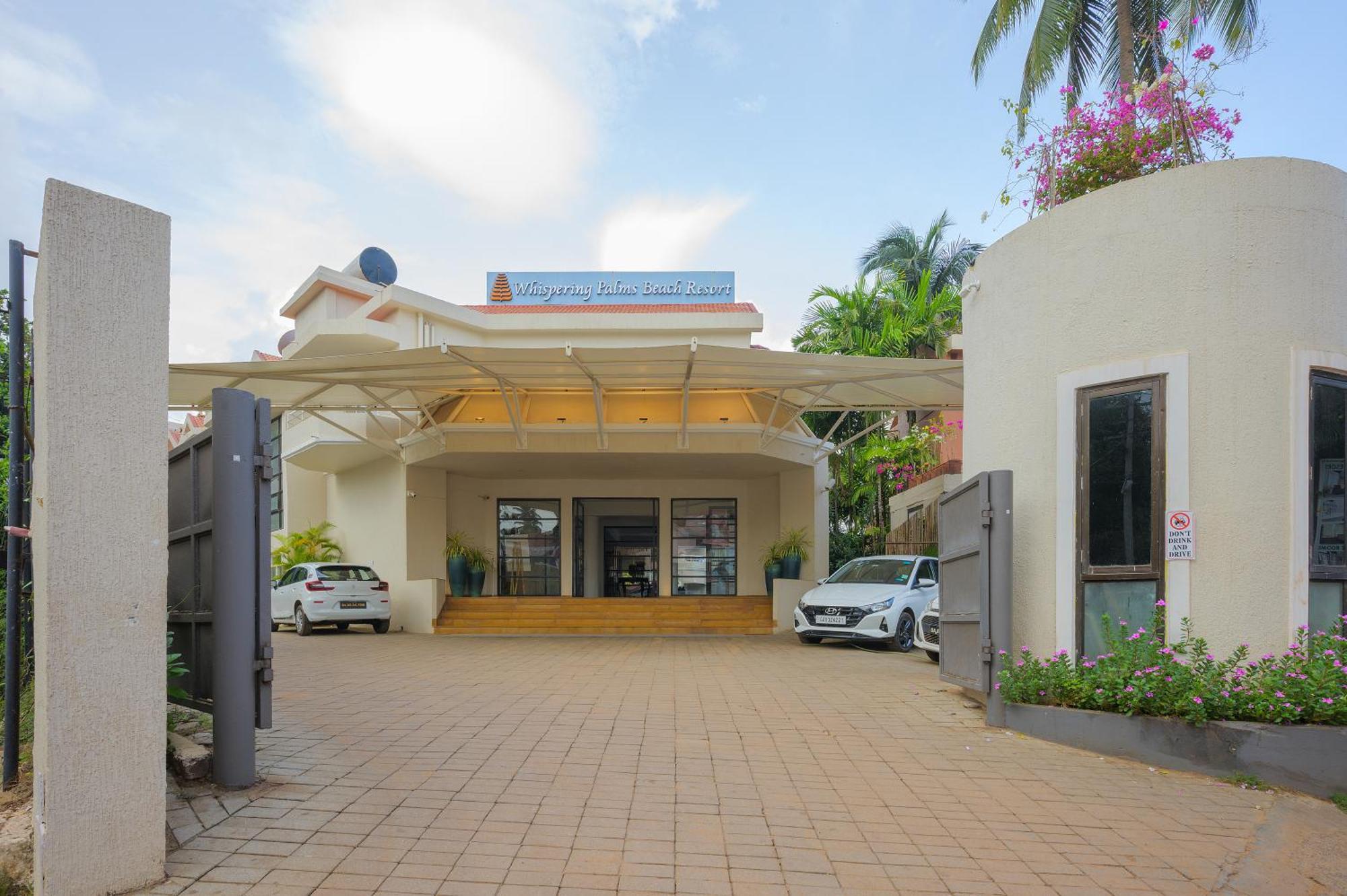 Whispering Palms Beach Resort Кандолім Екстер'єр фото