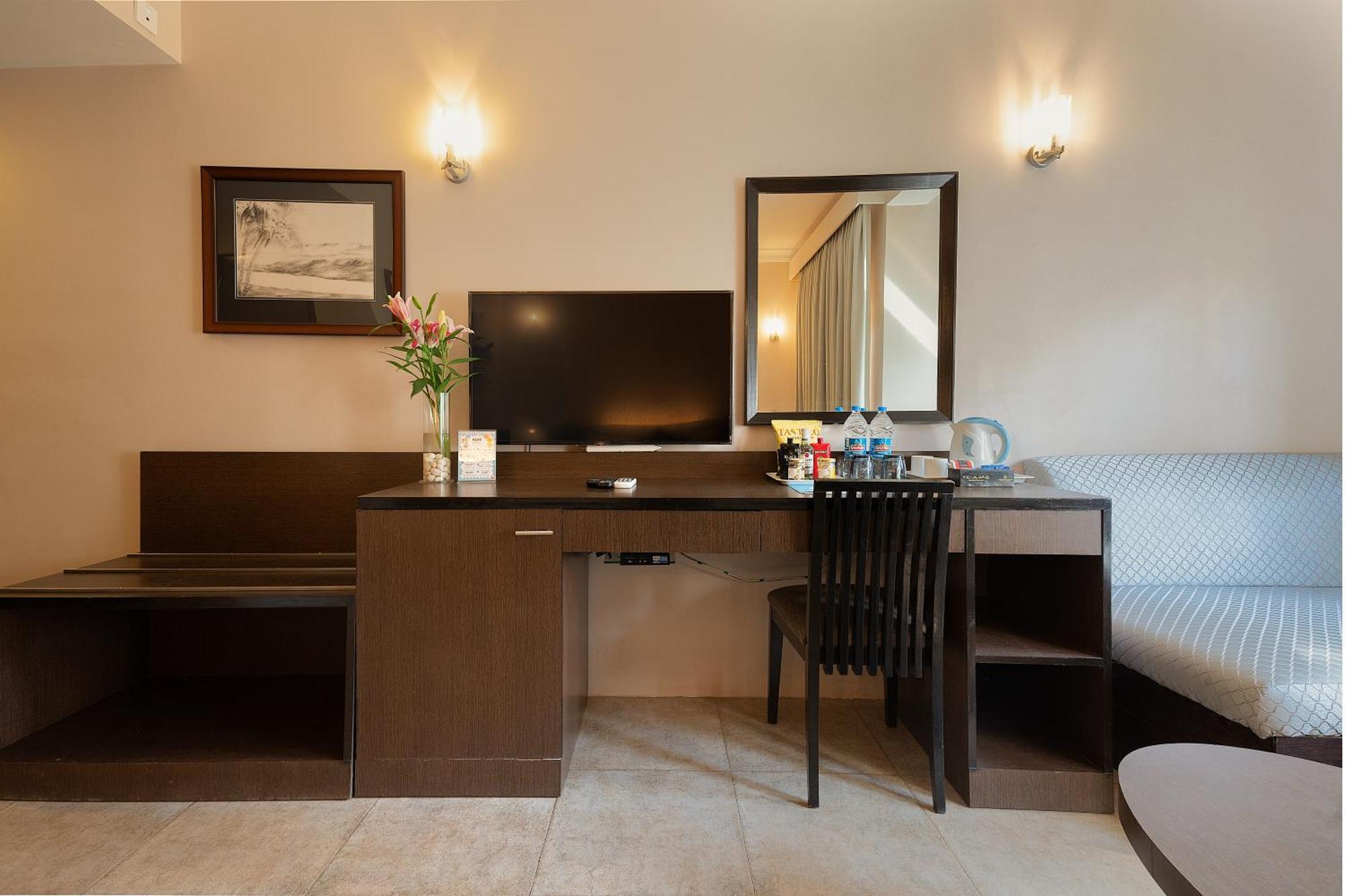 Whispering Palms Beach Resort Кандолім Екстер'єр фото