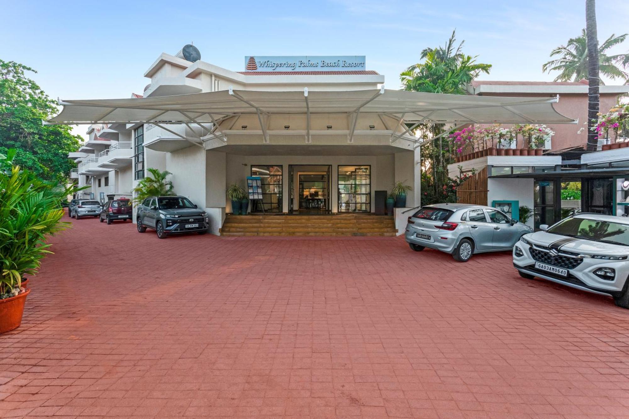 Whispering Palms Beach Resort Кандолім Екстер'єр фото