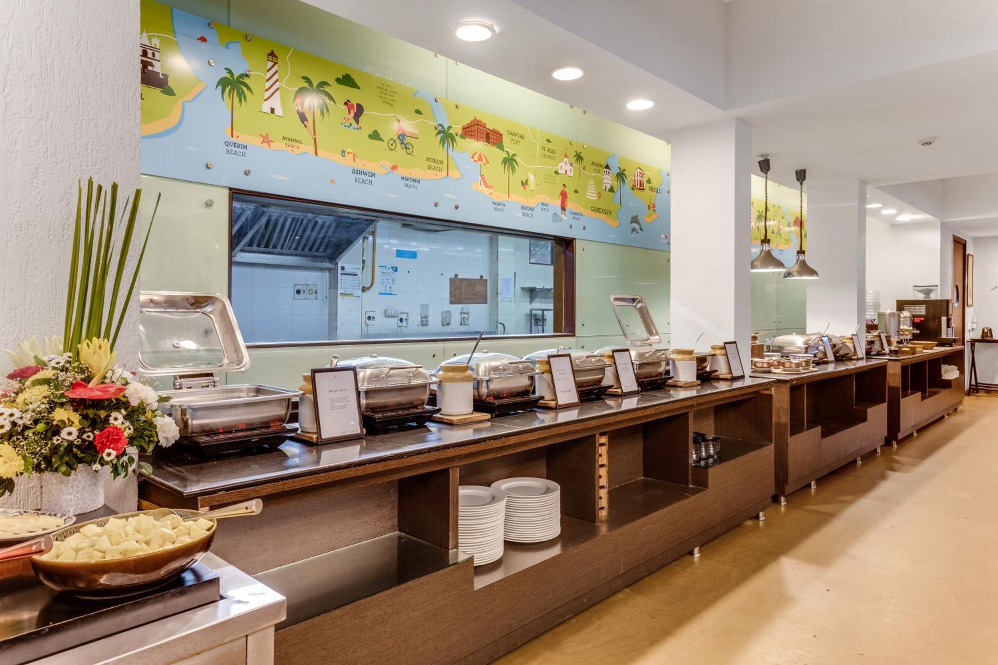 Whispering Palms Beach Resort Кандолім Екстер'єр фото